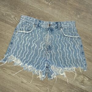Bershka Light Blue Distressed Wavy Patterned Frayed Denim Shorts
